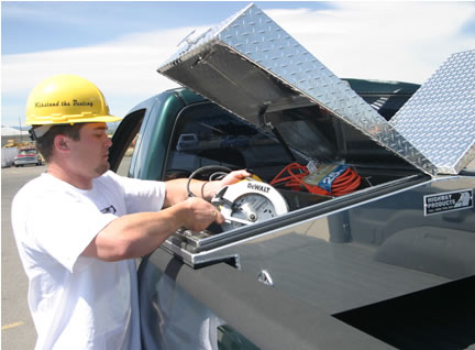 This pickup storage toolbox made of aluminum has  a low entry style of design that works great for 4x4 pickup trucks that have a high ground clearance.